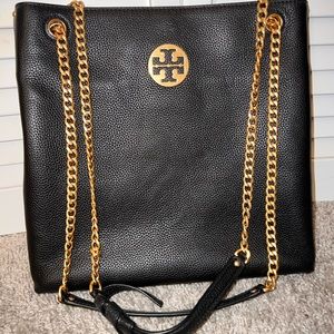 Lightly used 19’ Tory Burch Purse! ♡